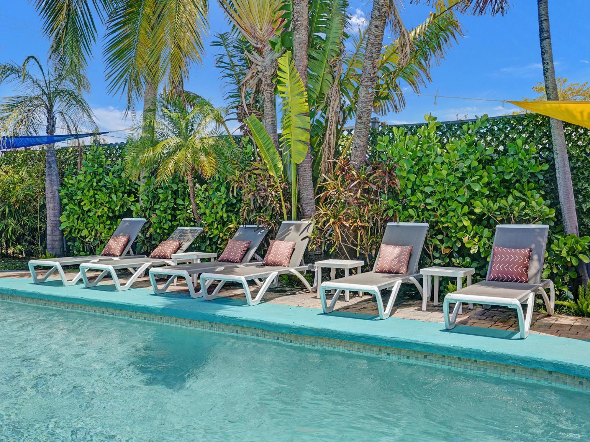 Large Gay Men'S 1 Bedroom W Gameroom Heated Pool Clothing Optional Oakland Park Exterior photo