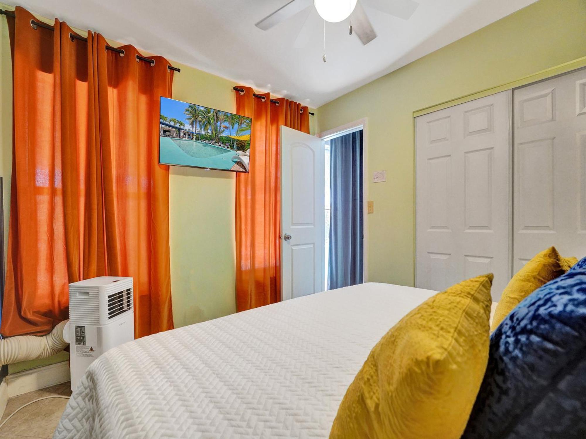 Large Gay Men'S 1 Bedroom W Gameroom Heated Pool Clothing Optional Oakland Park Exterior photo